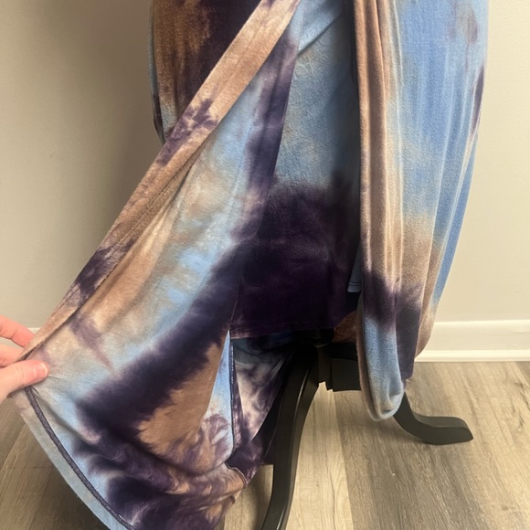 Asymmetrical Twisted Waist Tie Dye Dress! - Picture 7 of 14